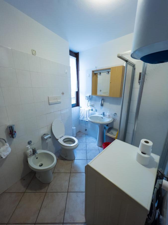 Vezza dʼOglio El Rocolアパートホテル エクステリア 写真